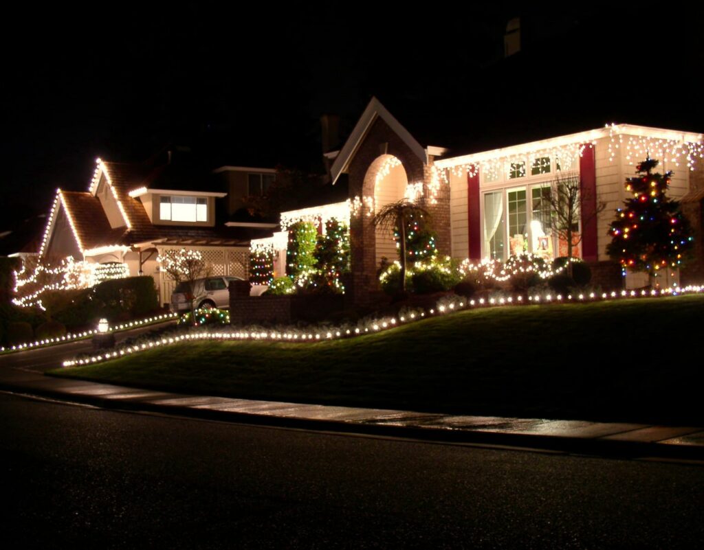 Christmas lighting installation Lowell AR